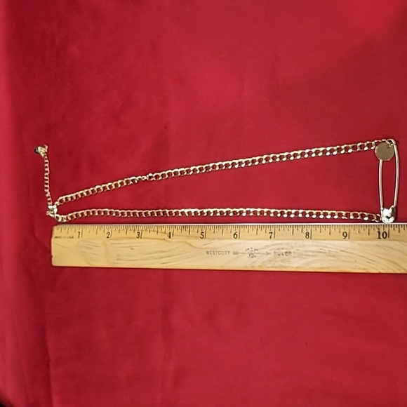 80R Safety Pin Necklace New - Picture 3 of 3